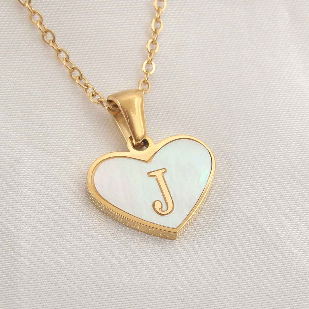 Collier Lettre Initiale Cœur Coquillage Blanc - Bijou Personnalisé