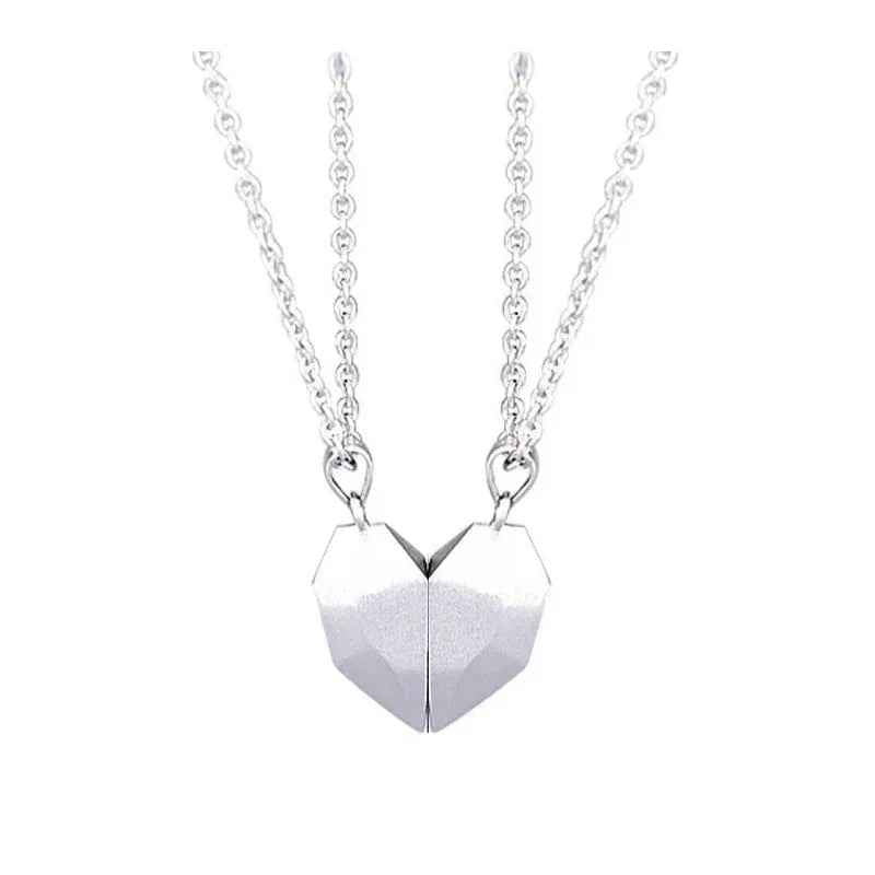 Collier Magnétique Couple Cœur Brisé - Bijou Homme Femme en Ligne - TharryStore