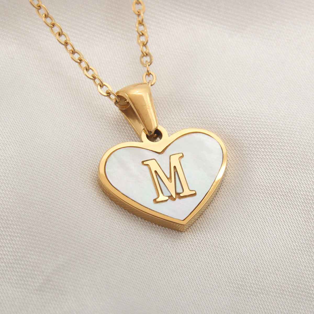 Collier Lettre Initiale Cœur Coquillage Blanc - Bijou Personnalisé