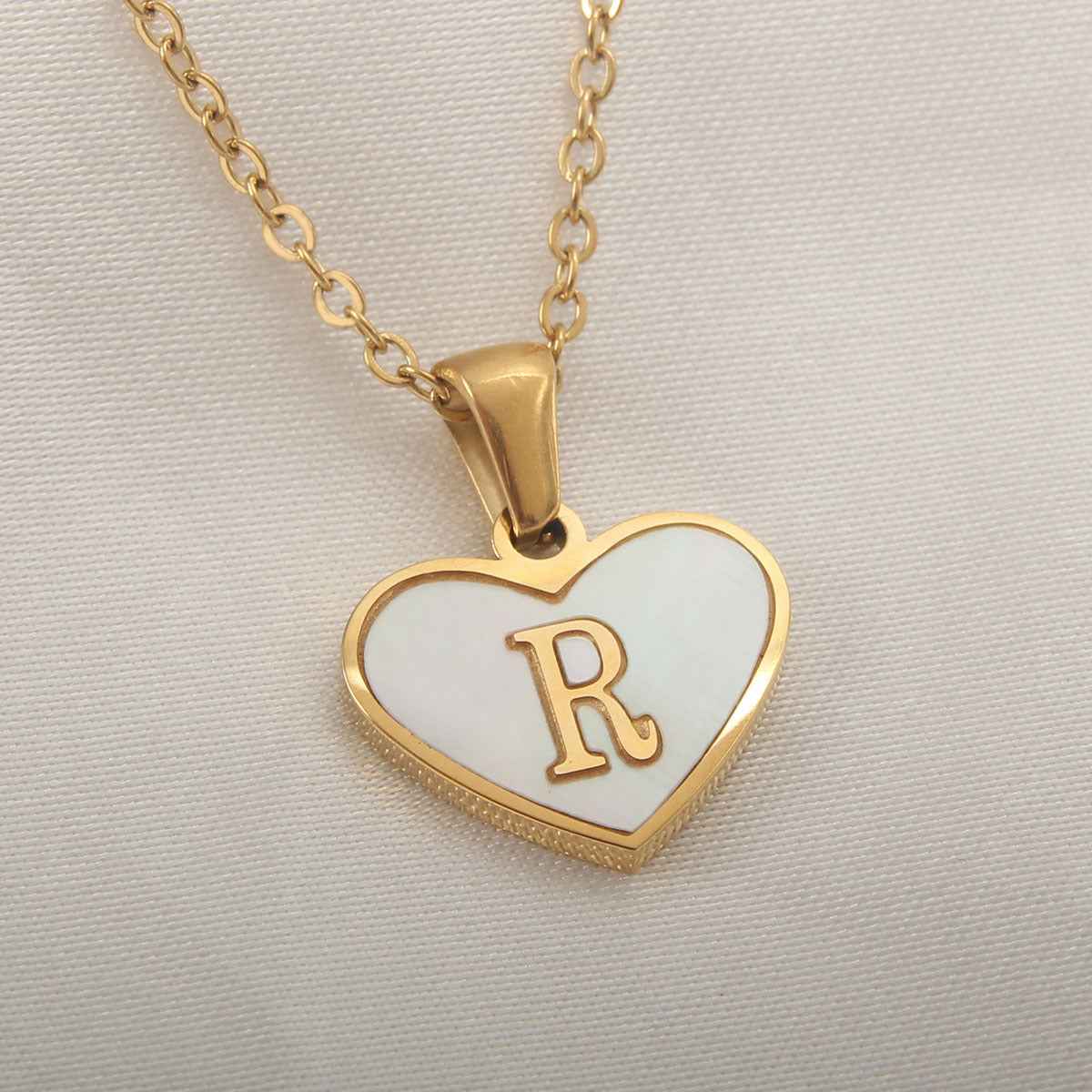 Collier Lettre Initiale Cœur Coquillage Blanc - Bijou Personnalisé
