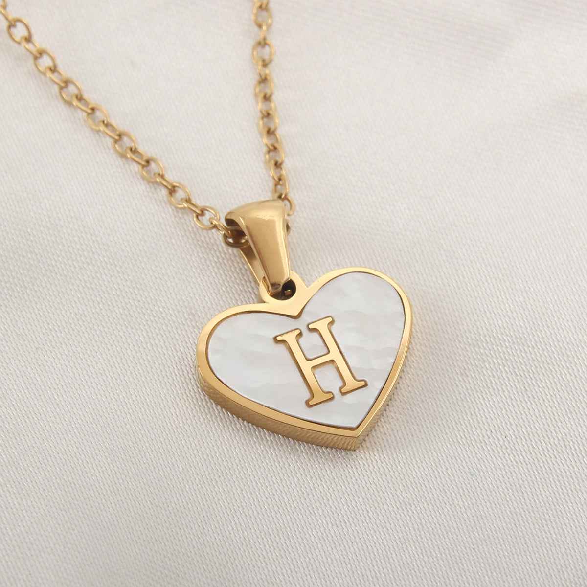 Collier Lettre Initiale Cœur Coquillage Blanc - Bijou Personnalisé
