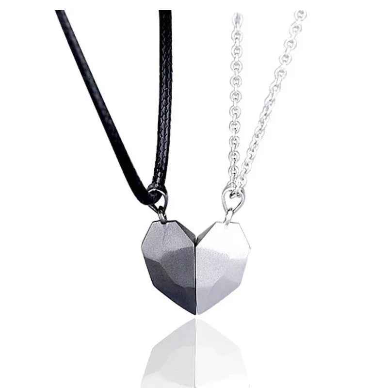 Collier Magnétique Couple Cœur Brisé - Bijou Homme Femme en Ligne - TharryStore