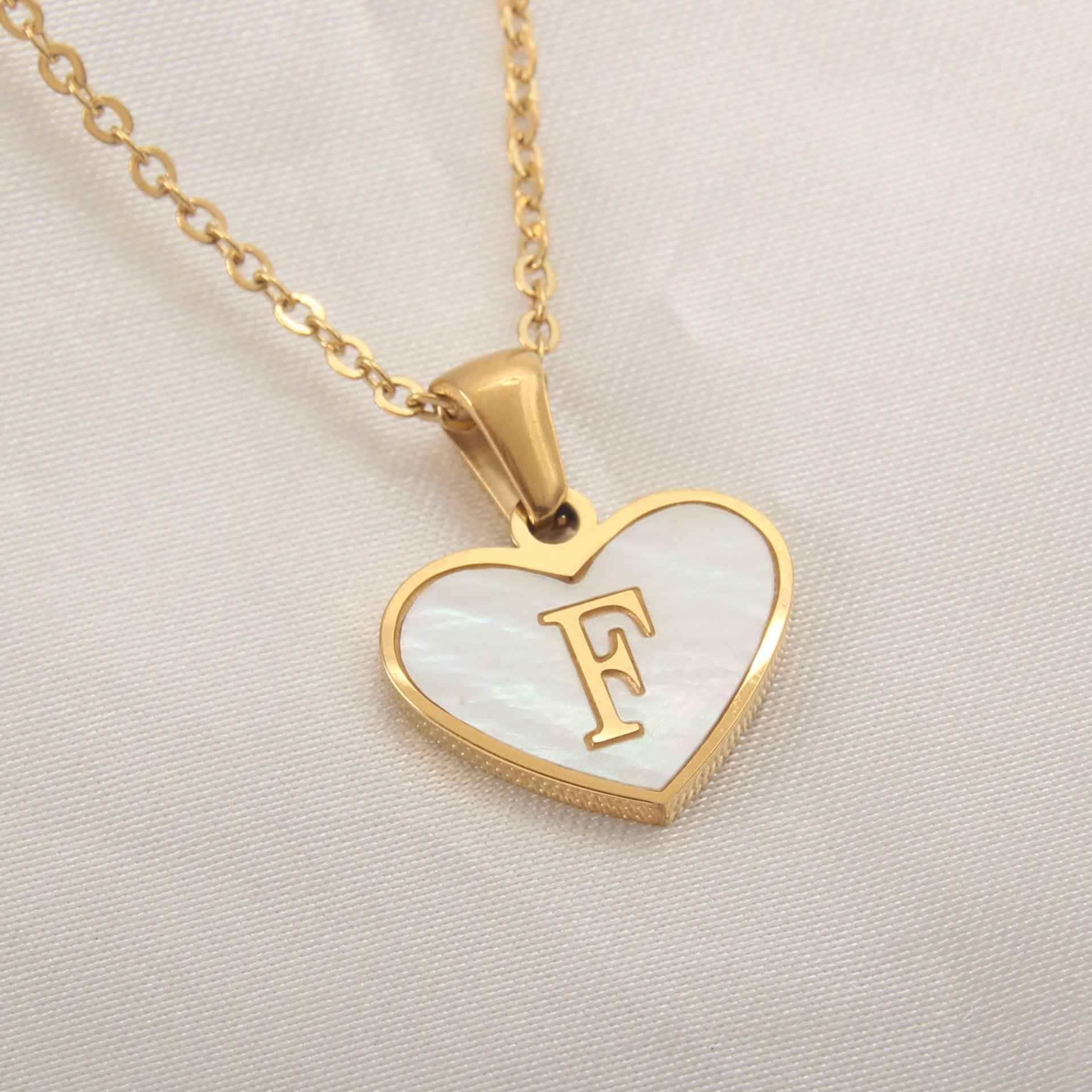 Collier Lettre Initiale Cœur Coquillage Blanc - Bijou Personnalisé