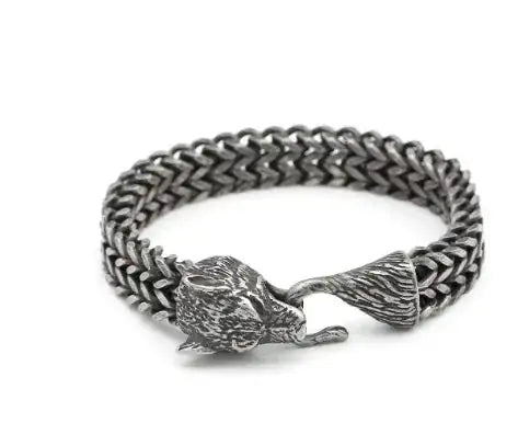 Men’s Wolf Head Bracelet – Stainless Steel Cuban Chain Vintage with wolf head design.